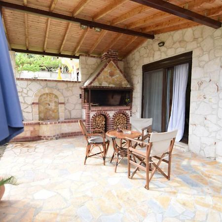Holiday Villa Vee نيا سكيوني المظهر الخارجي الصورة